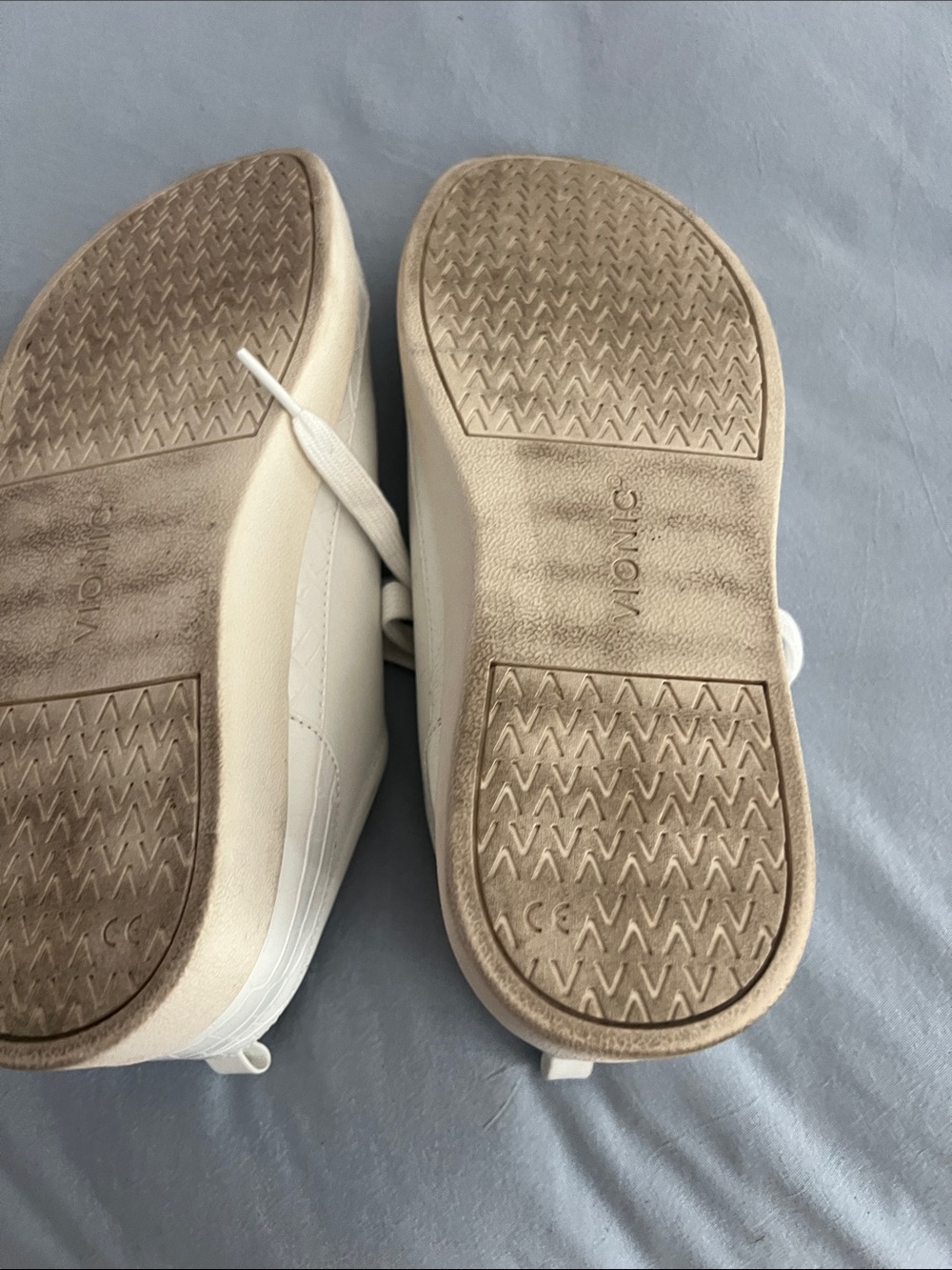Vionic White Leather Low-Top Lace-Up Sneakers - Picture 3 of 4